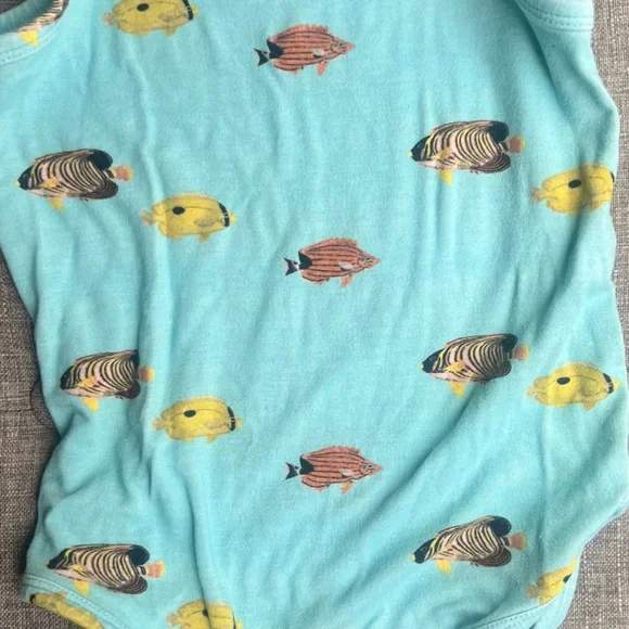 Kate Quinn pre loved body suit with fishy’s 18-24months🐟🐟🐟🐟🐟🐟🐟🐟 - Picture 2 of 2